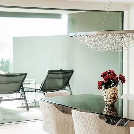 Luxury By Quokka 360 - Modern With Terrace And Amazing View Appartamento *